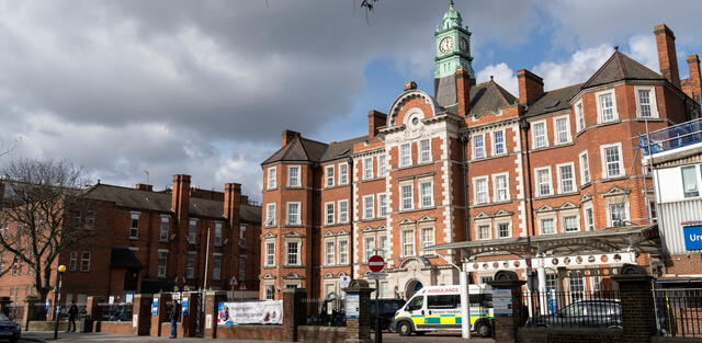 Junto a Sidhu, otros dos pacientes habrían sido afectados por órganos cancerígenos en el Hospital Hammersmith en Londres. Foto: Imperial College London
