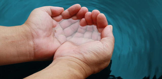 Científicos convierten agua de mar en potable en menos de 30 minutos usando luz solar
