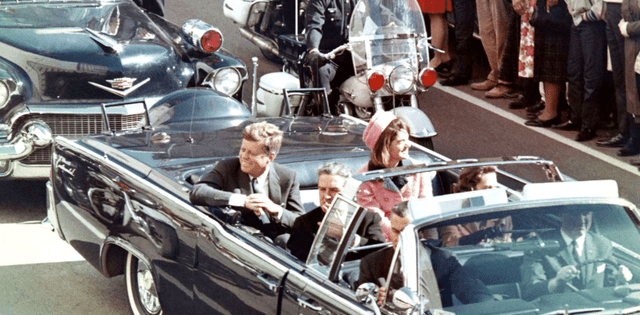  John Kennedy en si visita a Dallas. Foto: CNN   