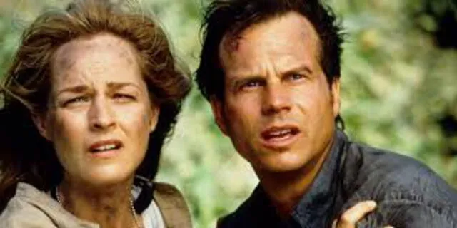 Helent Hunt y Bill Paxton es una escena de Twister. Créditos: Warner Bros