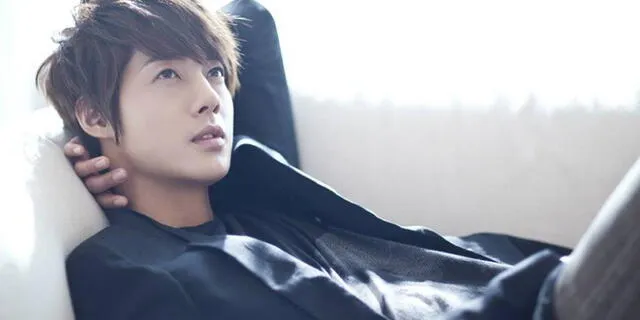 Kim Hyun Joong en una sesión fotográfica