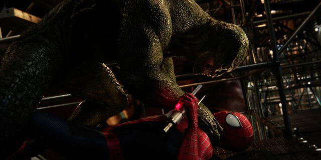 El Spiderman de Andrew Garfield contra Lagarto. Foto: Sony Pictures Imageworks