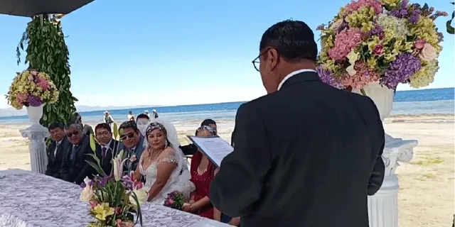  Matrimonio civil a orillas del lago Titicaca. Foto: captura de video/Diario Sin Fronteras    