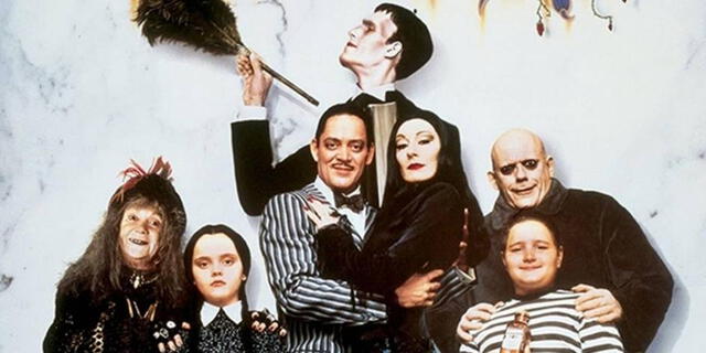  La Familia Addams, los principales actores de la icónica película. Foto: CBR   