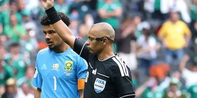 Cámara corporal que usan los árbitros en el Mundial 2026