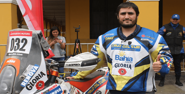Sebastián Cavallero, piloto del Dakar en la categoría motos. Foto: La República.