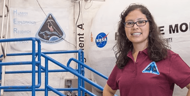  Jackelynne Silva tiene más de 15 años trabajando en el sector espacial. Foto: Andina<br>   