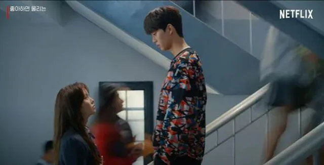 Captura del crossover de Love alarm y Sweet home. Foto: Netflix Korea