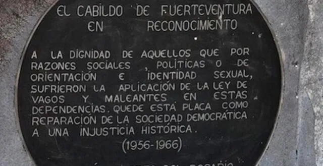 Placa conmemorativa a quienes pasaron por el campo de Telfía. Foto: Cabildo de Fuerteventura