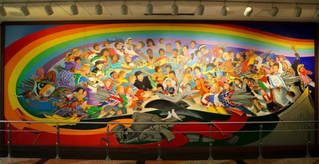 Mural "Children of the World Dream of Peace", elaborado en 1994 en el Aeropuerto de Denver. Foto: Denver Public Art.