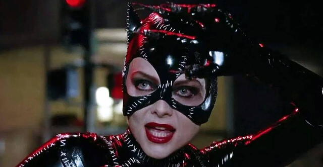 Michelle Pfeiffer será recordada por siempre como la mejor Gatúbela de la historia del cine. Foto: Warner Bros. 