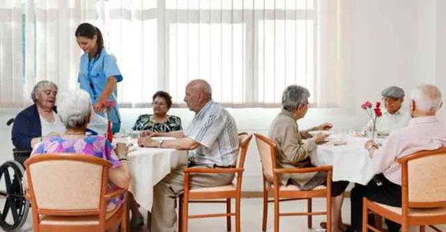 Las residencias de ancianos en España han sido uno de los lugares más afectados por la COVID-19.