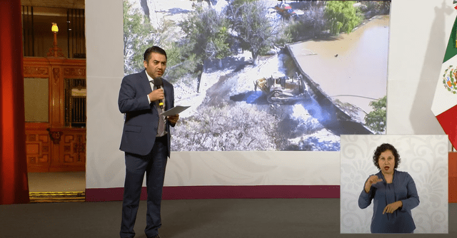  El director de Conagua detalla los trabajos para destruir una presa. | YouTube | Claudia Sheinbaum Pardo.   