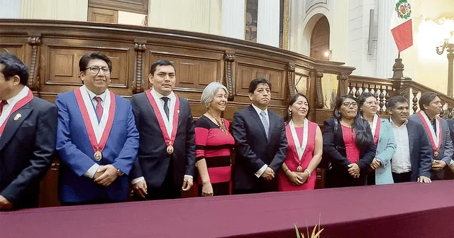  Perú Libre. Los amigos del nuevo defensor Josué Gutiérrez. Foto: difusión   