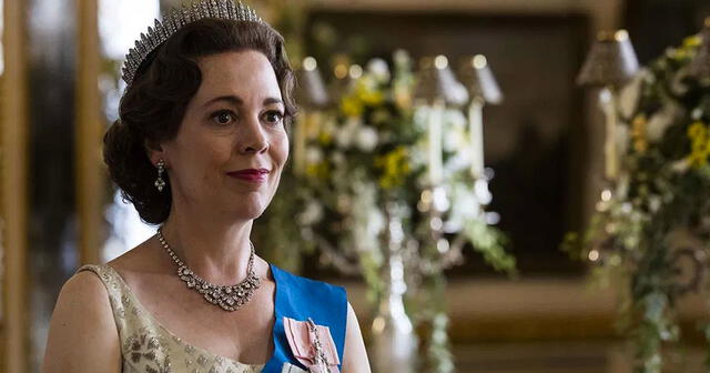 Olivia Colman interpreta a la reina Isabel II en The crown. Foto: Netflix