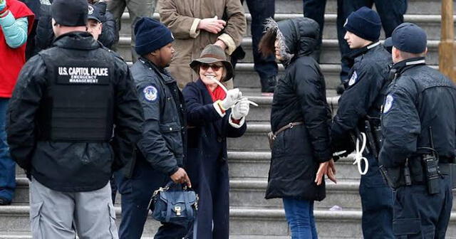 Sally Field ha participado en las protestas junto a Jane Fonda. (Foto: Yahoo)o: Desmogblog)
