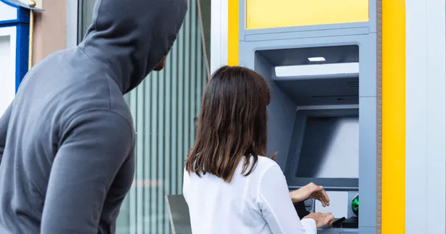 Los estafadores logran identificar la contraseña de tu tarjeta de crédito de forma sutil. Foto: Banco Pichincha   
