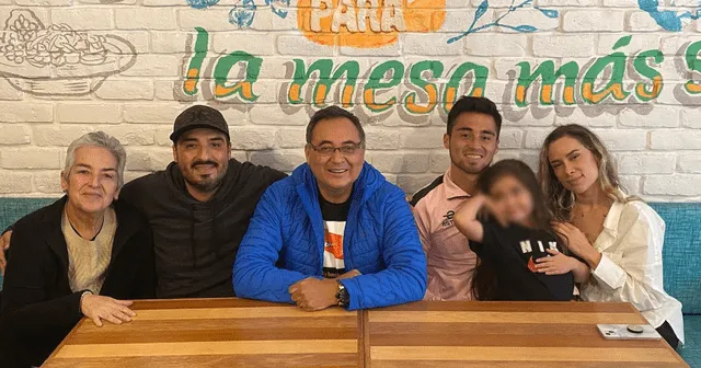  Familia de Ale y 'Gato' Cuba juntos. Foto: Instagram/ Ale Venturo   