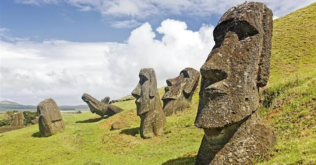  Un total de 900 moáis ocupan la isla, considerados un Patrimonio de la Humanidad desde 1995. Foto: National Geographic<br>    