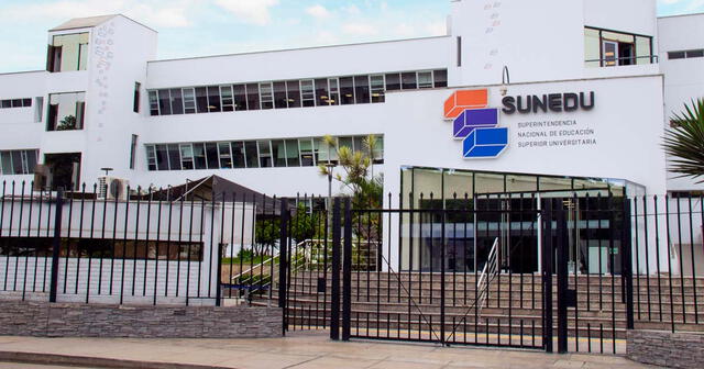 La Sunedu es el organismo autónomo del Estado peruano encargado de supervisar y garantizar la calidad del servicio educativo superior universitario en el país. La Sunedu es el organismo autónomo del Estado peruano encargado de supervisar y garantizar la calidad del servicio educativo superior universitario en el país.