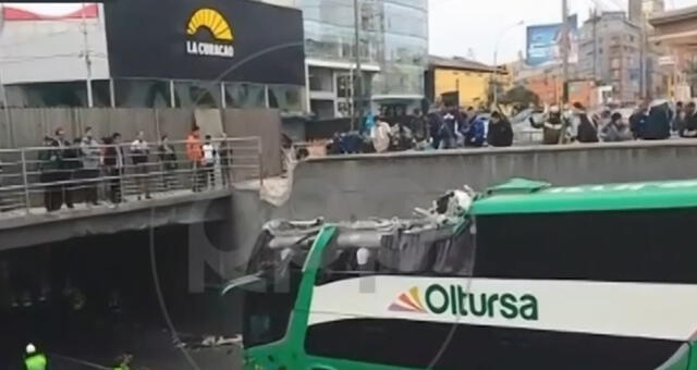 Bus interprovincial impacta contra puente Villarán y deja tres heridos [VIDEO]