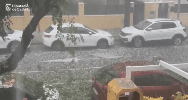 Granizo en Valencia, España tras el paso de la Dana. Foto: Bombers    