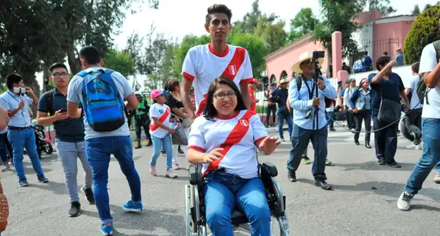 Selección peruana llegó a Arequipa para su partido contra Costa Rica  [FOTOS y VIDEO]