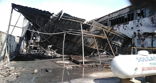 Incendio en Zona Franca de Tacna deja cuantiosas pérdidas [VIDEO]