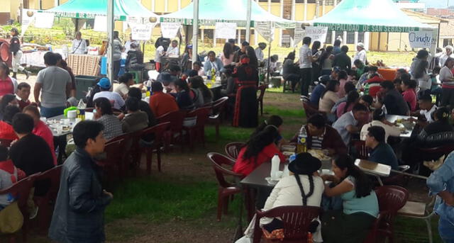 Gran acogida en feria gastronómica realizada en penal de Mujeres Cusco