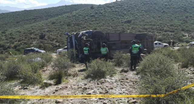 Accidente de tránsito en Arequipa deja personas muertas y varios heridos [FOTOS]