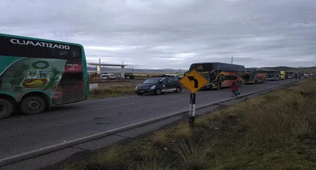 Puno: Inicia paro agrario en Puno con bloqueo de vía Juliaca - Cusco [VIDEO]