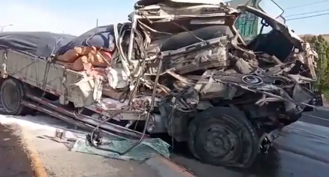 Madre e hija mueren calcinadas en vía de ingreso a ciudad de Arequipa [VIDEO]