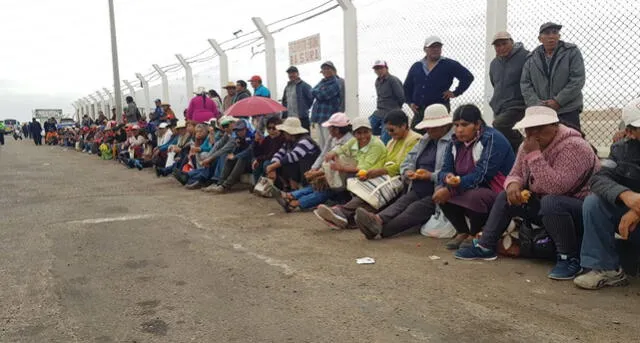 Tacna: Agricultores bloquean Panamericana Sur [VIDEOS]