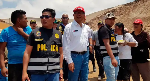 Ministro de agricultura llegó a zona de emergencia.