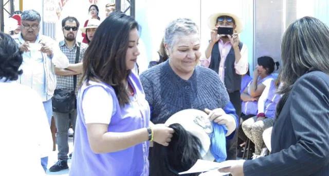 Presas donan sus cabelleras a pacientes con cáncer en Arequipa [FOTOS]