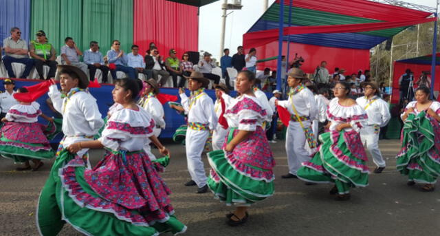 Moquegua celebró su 477 aniversario al ritmo de danzas en su colorido Corso de la Amistad [FOTOS]