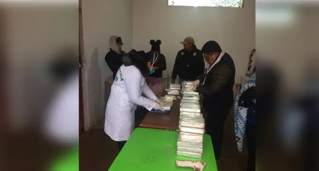 Trasladaban 77 kilos de cocaína en guardafango de minivan en Puno [VIDEO]