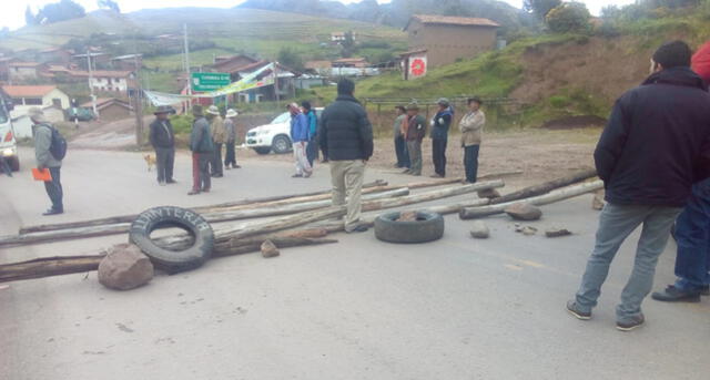 Con bloqueo de vías inicia paro agrario en Cusco [FOTOS]