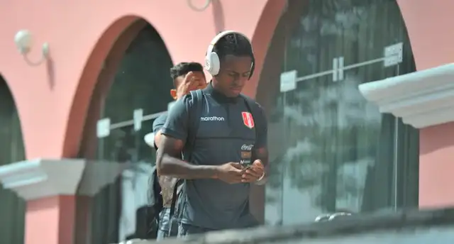 Selección peruana llegó a Arequipa para su partido contra Costa Rica  [FOTOS y VIDEO]