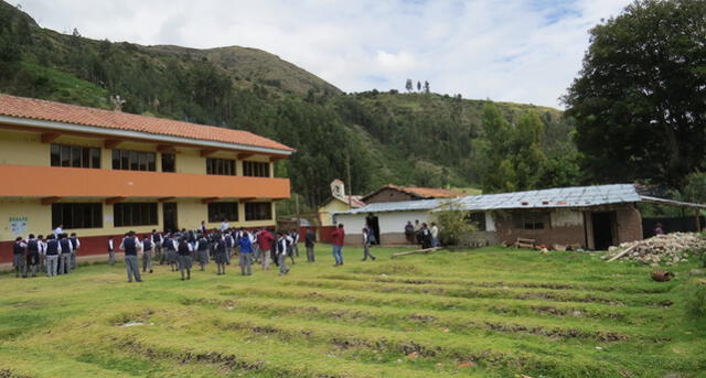 Cusco: Estudiante de comunidad campesina ocupa el primer lugar en examen de la Unsaac [FOTOS]