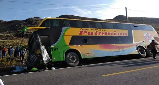 Ayacucho: choque entre bus y minivan deja dos muertos en vía Nasca-Puquio [FOTOS y VIDEO]