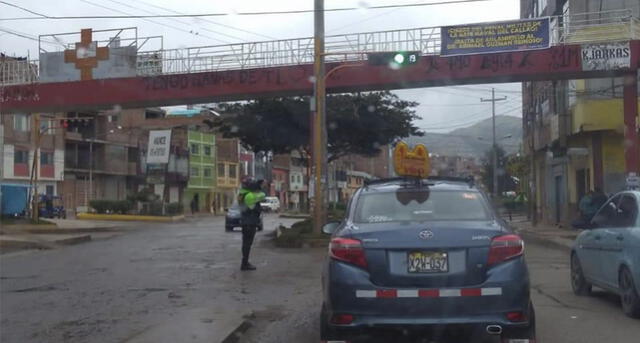 Seguidores de Abimael Guzmán colgaron pancarta en puente de Puno