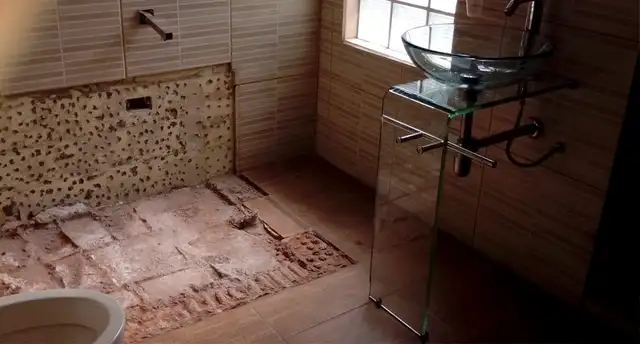 Arequipa: alcalde de Yanahuara retiró bañera instalada en gestión anterior Arequipa: alcalde de Yanahuara retiró bañera instalada en gestión anterior