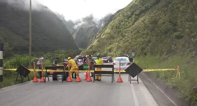 Río Araza destruye tramo de la Interoceánica que une Cusco con Madre de Dios | VIDEO