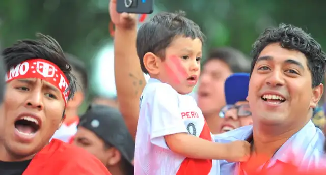 Selección peruana llegó a Arequipa para su partido contra Costa Rica  [FOTOS y VIDEO]