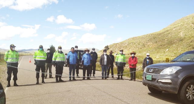 Policía, Serenazgo y rondas campesinas vigilan vías de ingreso a jurisdicción situada en Puno.