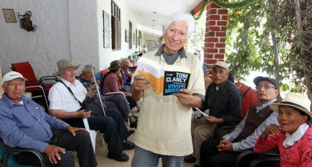 Humilde zapatero de Arequipa escribe autobiografía de lucha y sobrevivencia [VIDEO]