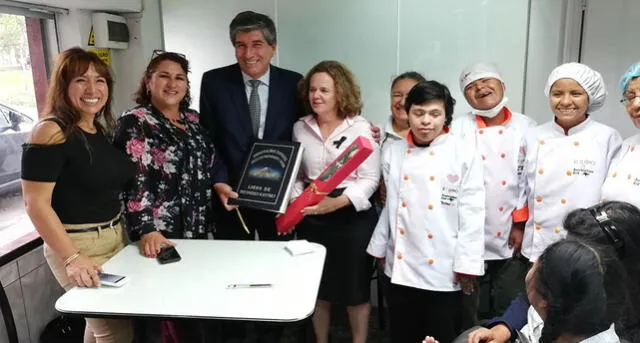 Arequipa: conoce la panadería que emprendieron jóvenes con habilidades especiales [FOTOS]