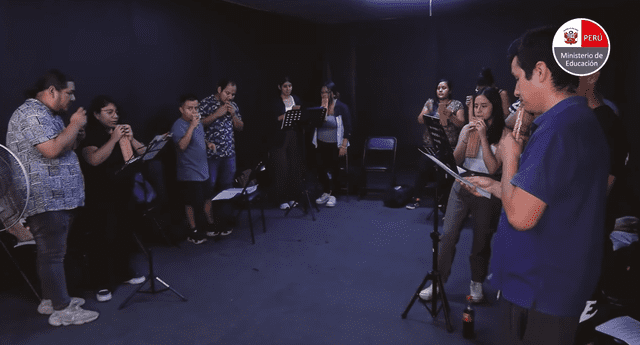 Las clases de música tienen su propio espacio de enseñanza. Foto: Escuela de Folklore José María Arguedas/Facebook   