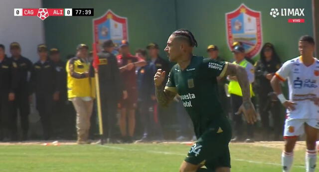 Paolo Guerrero ingresó a los 77 minutos del Alianza Lima vs Atlético Grau. Foto: captura de L1 Max.   